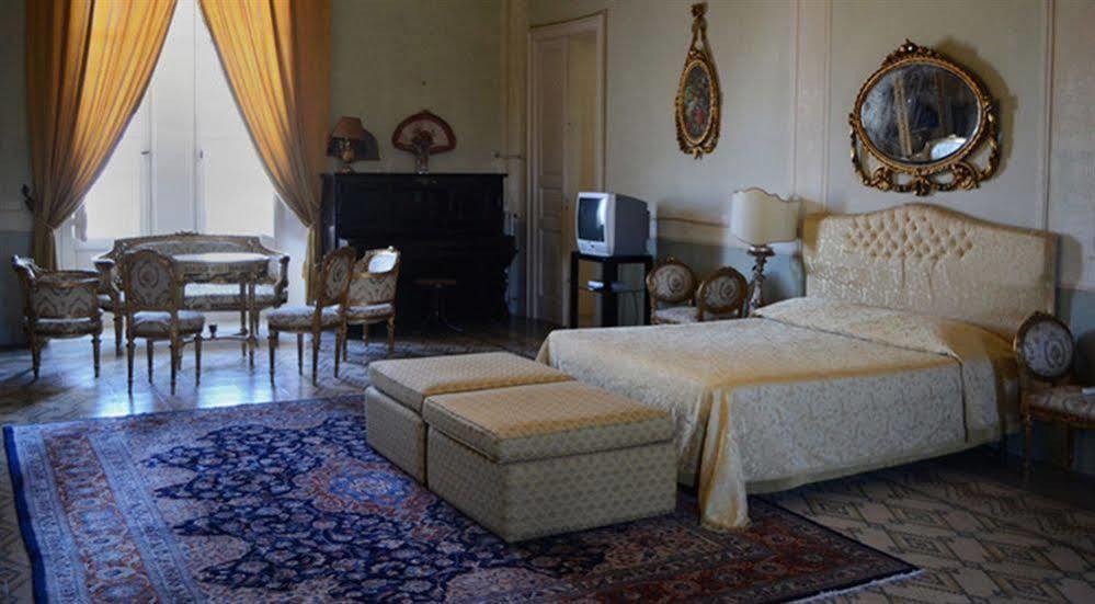 Palazzo Vecchio Bed and Breakfast Marittima Buitenkant foto